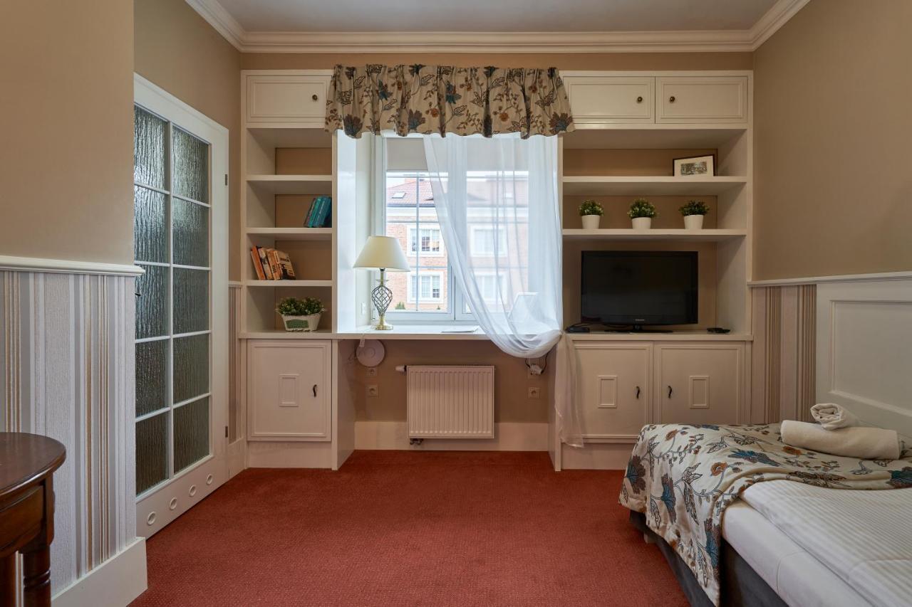 Single Room,994246324:JPEG